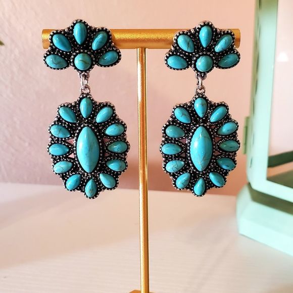 turquoise Lakeshore Earrings - Picture 6 of 6